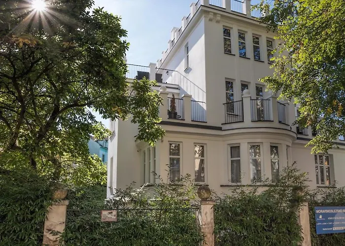 Apartments Villa Whitehouse